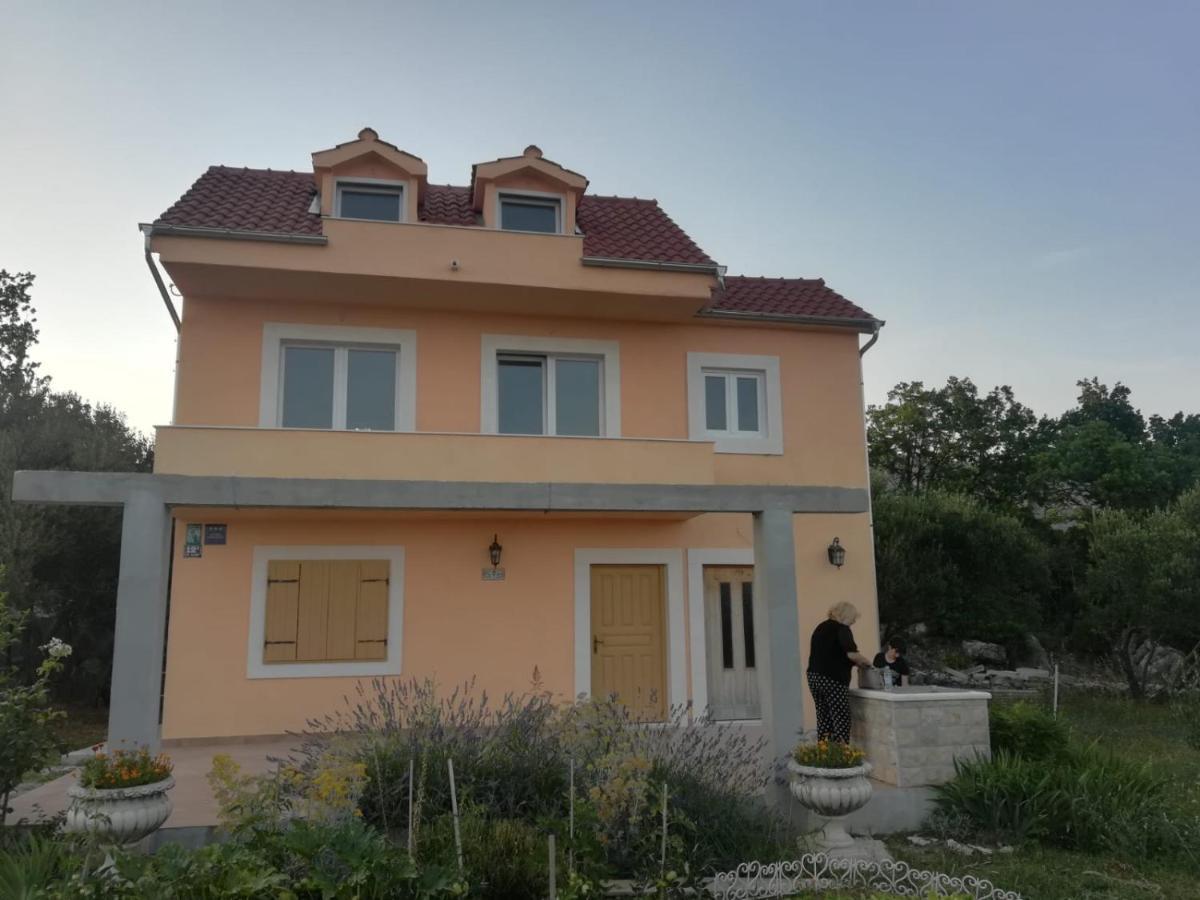 Castello Flower Apartment Kaštela المظهر الخارجي الصورة